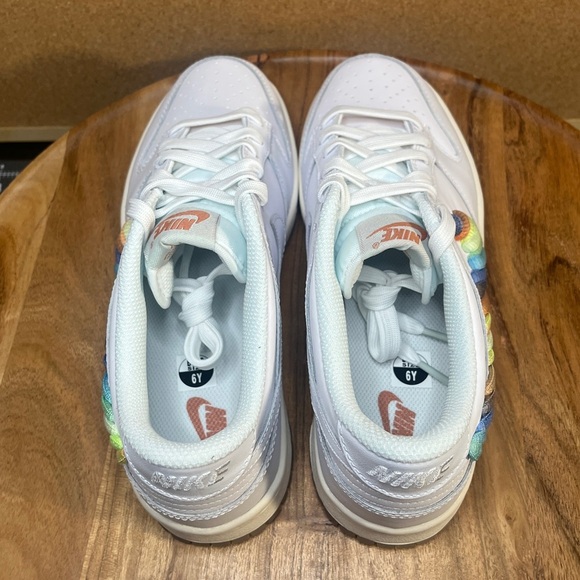 Nike
Dunks gs
Rainbow lace swoosh’ - Picture 10 of 12